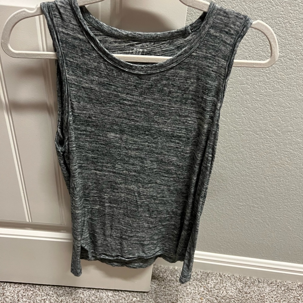 Gap size small tank top